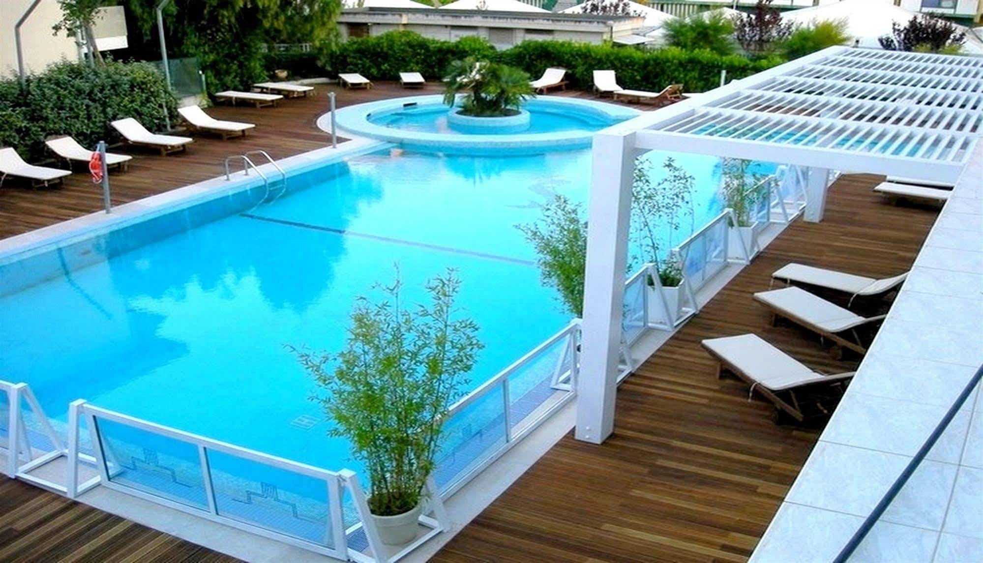 Hotel Excelsior Васто Екстериор снимка